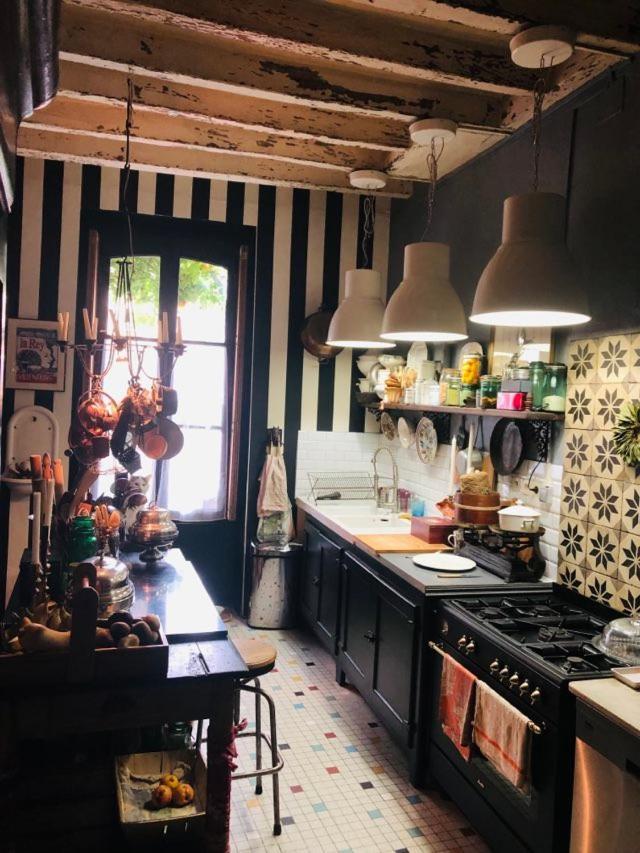 Maison D'Hotes "Les Volets Verts" Et Sa Brocante Ecueille Εξωτερικό φωτογραφία