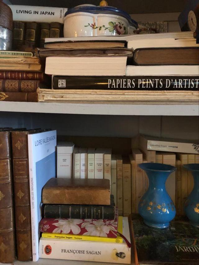 Maison D'Hotes "Les Volets Verts" Et Sa Brocante Ecueille Εξωτερικό φωτογραφία