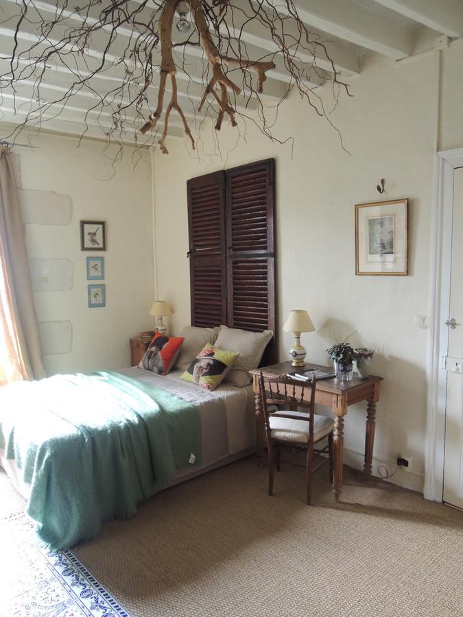 Maison D'Hotes "Les Volets Verts" Et Sa Brocante Ecueille Εξωτερικό φωτογραφία