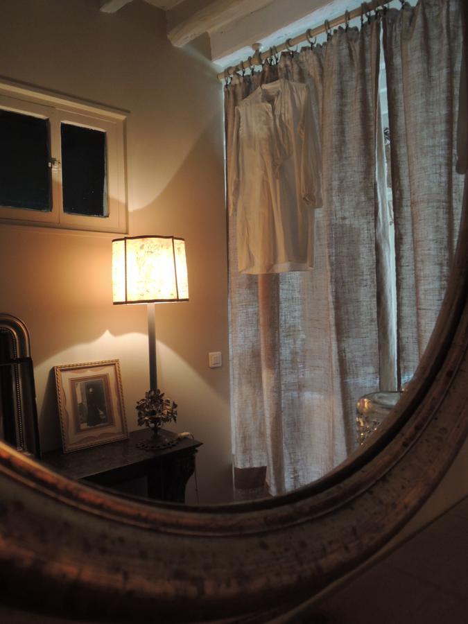 Maison D'Hotes "Les Volets Verts" Et Sa Brocante Ecueille Εξωτερικό φωτογραφία